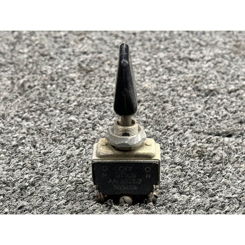 AN3027-7 (Alt: 8834K4) Cutler Hammer Flap Toggle Switch Assembly