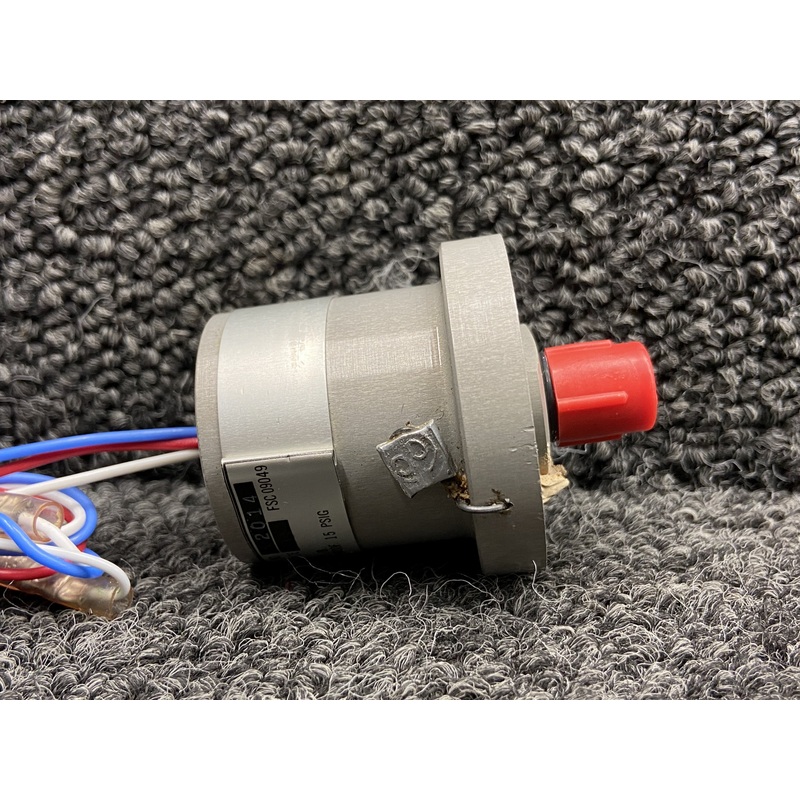 1G134-2 Custom Component Pressure Switch (28V)