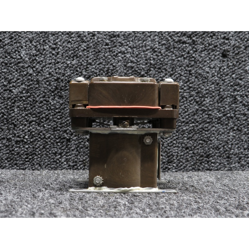 9565H13A (Alt: 5945-00-552-4987) Cutler-Hammer Relay (28V) (100A)
