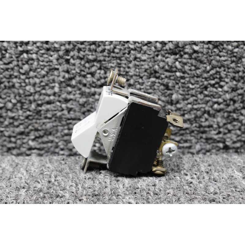 99377-006 Piper PA32-301T Cutler-Hammer Dual Anti-Collision Rocker Switch