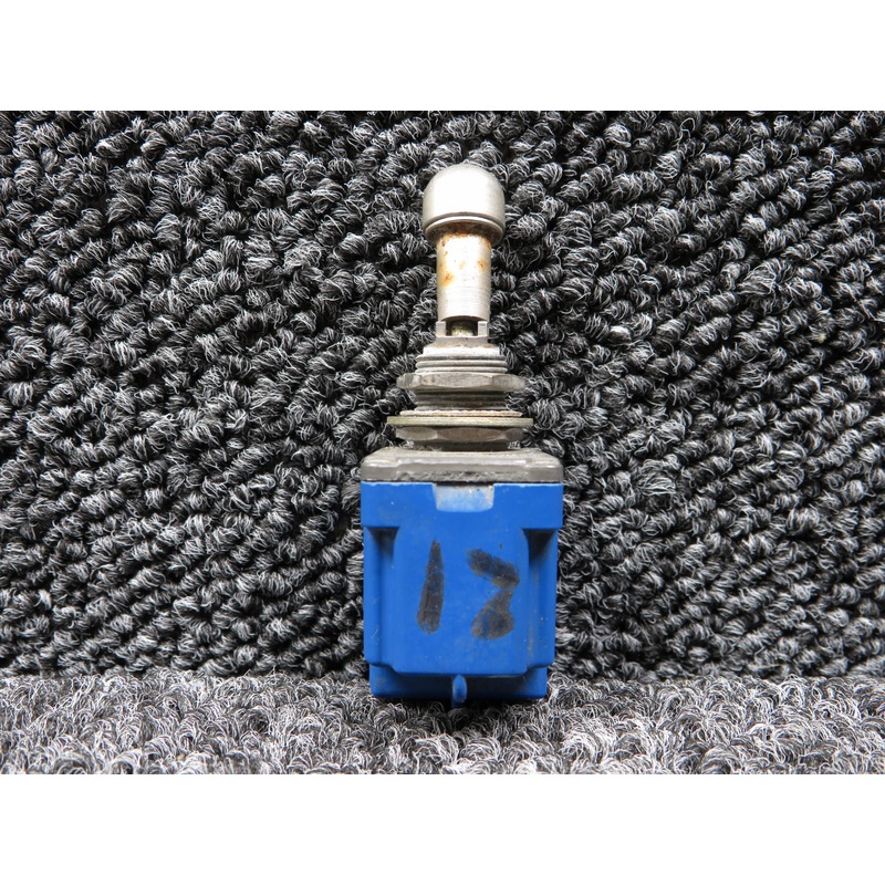 MS27408-4A (Alt: 2TL1-10A) Micro Switch 3 Position Toggle Switch