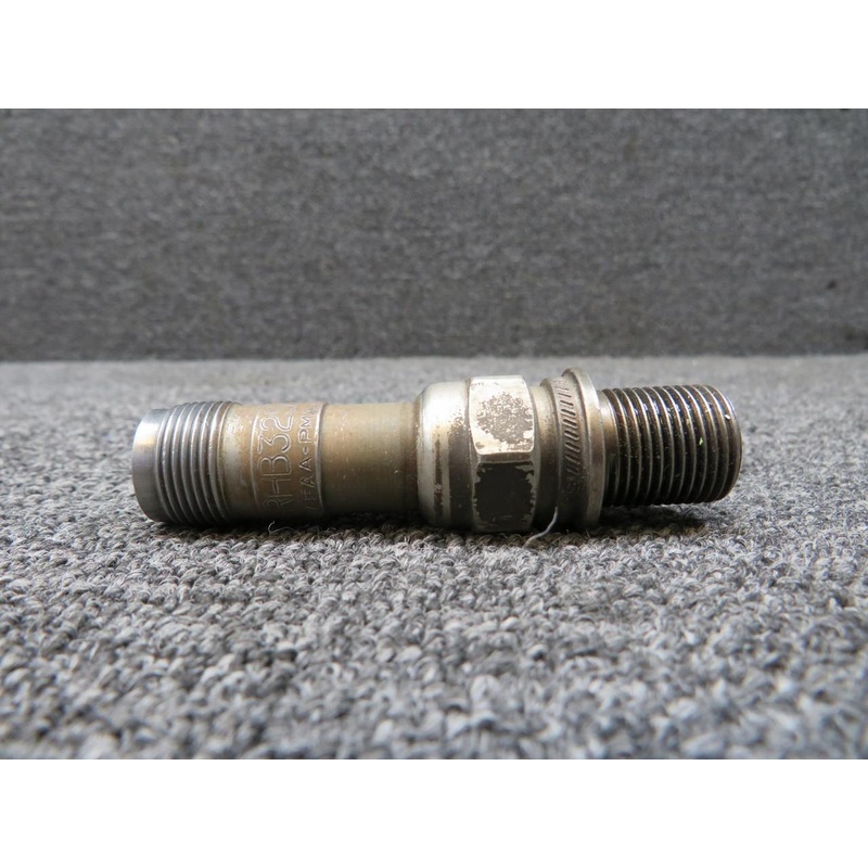 RHB32S Champion Spark Plug (Slight Rust on Housing)
