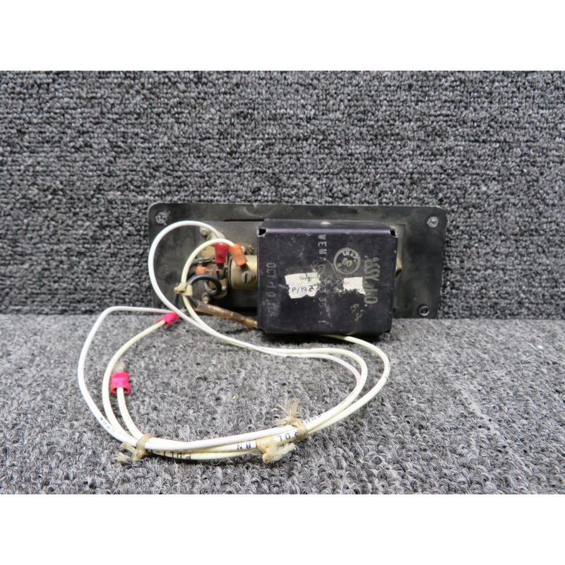 2335-1 (Alt: 27-90002-865) Wemac-Swearingen Overhead Light Assembly