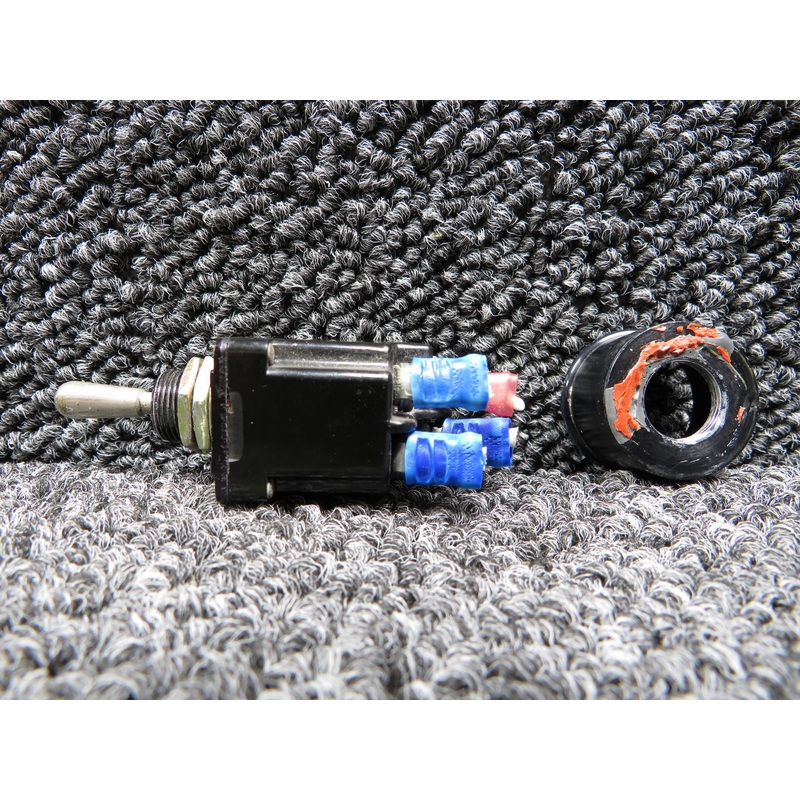 2TL1-61 (Alt: MS24524-28) Micro Switch Toggle Switch