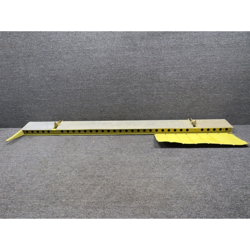 205-4-002 SIAI Marchetti S205 Aileron and Flap Structure Assy RH (Damaged)