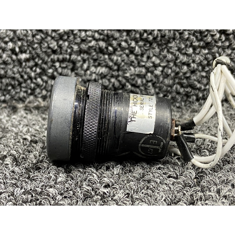 720-194 (Alt: 6608101-5) Hickok Cabin Temperature Indicator