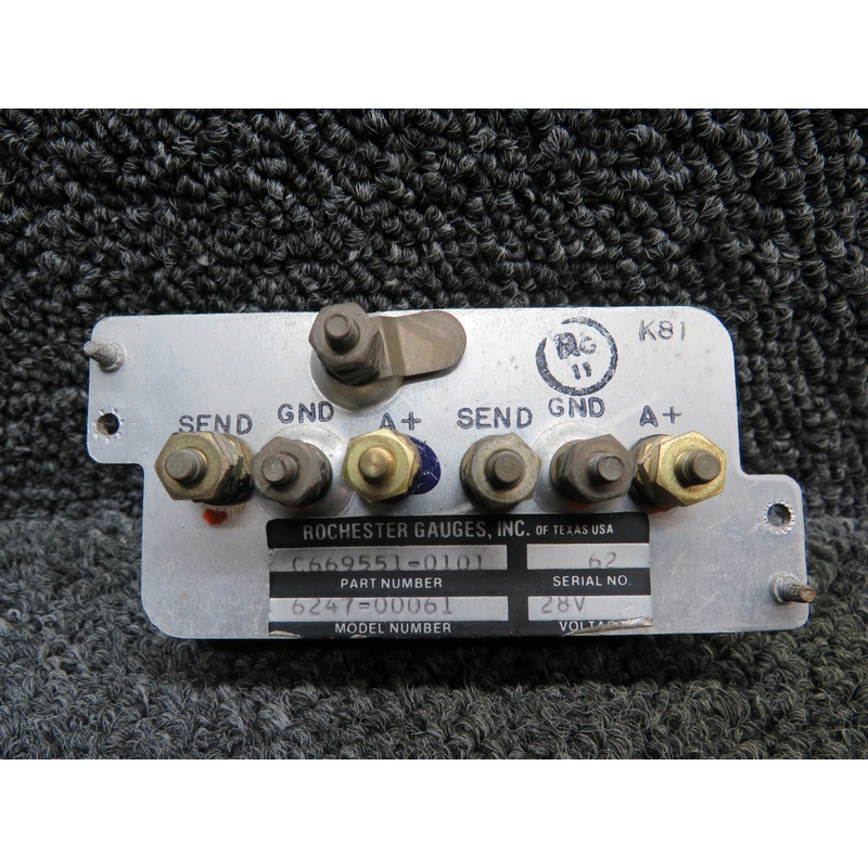 C669551-0101 Rochester 6247-00061 Dual Oil Temperature Indicator (Volts: 28)