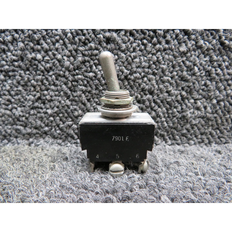 MS25201-4 (Alt: 8860K4) Cutler-Hammer3 Position Toggle Switch Assembly