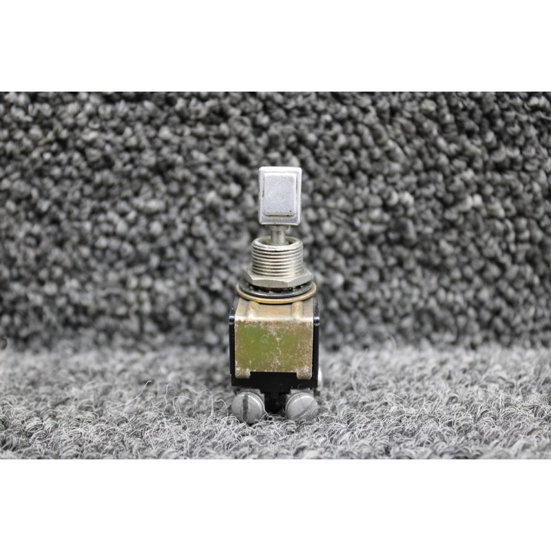 12TS147-70 Micro Switch Toggle Flap Switch