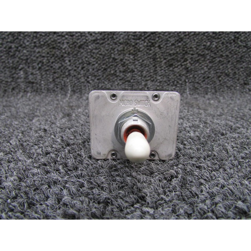 4TL1-12 (Alt: MS27406-1) Micro Switch Toggle Switch (White)