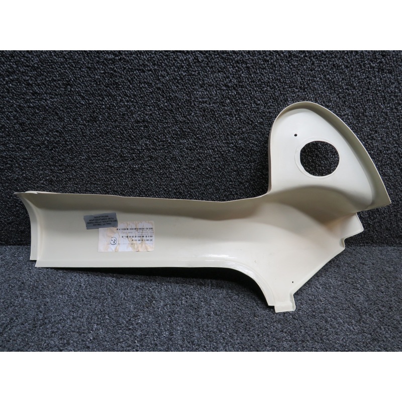 K0715044-9 Cessna 182Q Plane Plastics Doorpost Molding LH