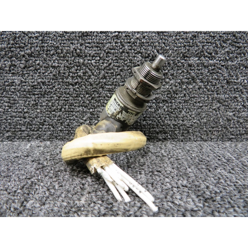 404EN1-6 (Alt: MS21321-2) Micro Landing Gear Switch Assembly (Worn)