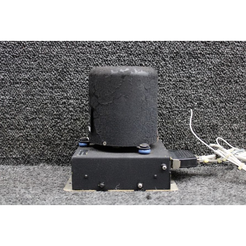 520-8100-001 Aeronetics Directional Gyro Remote with Modifications (Volts: 28)