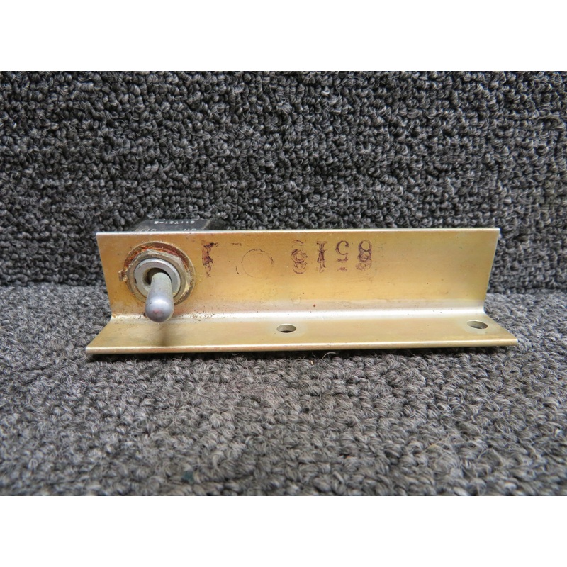 MS-35058-22 MicroSwitch Toggle Switch and Bracket Assembly