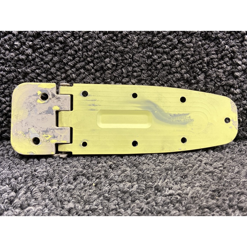 0711037-18, 0711037-20 McFarlane Lower Cabin Door Hinge Assy RH (Colored)