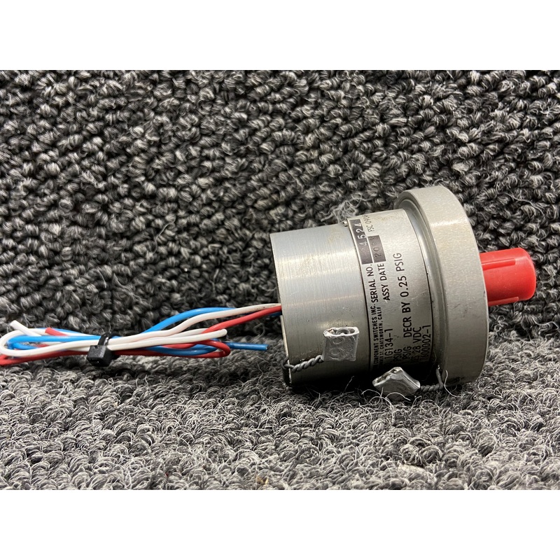 7600002-1 Custom Component 1G134-1 Low Fuel Pressure Switch (28V)
