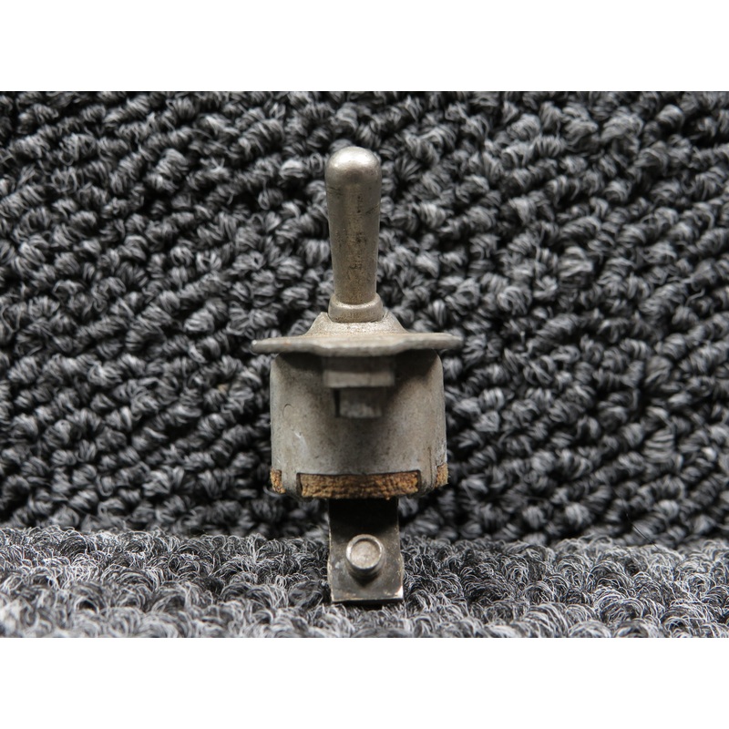AN3022-8 Cutler-Hammer Momentary Toggle Switch