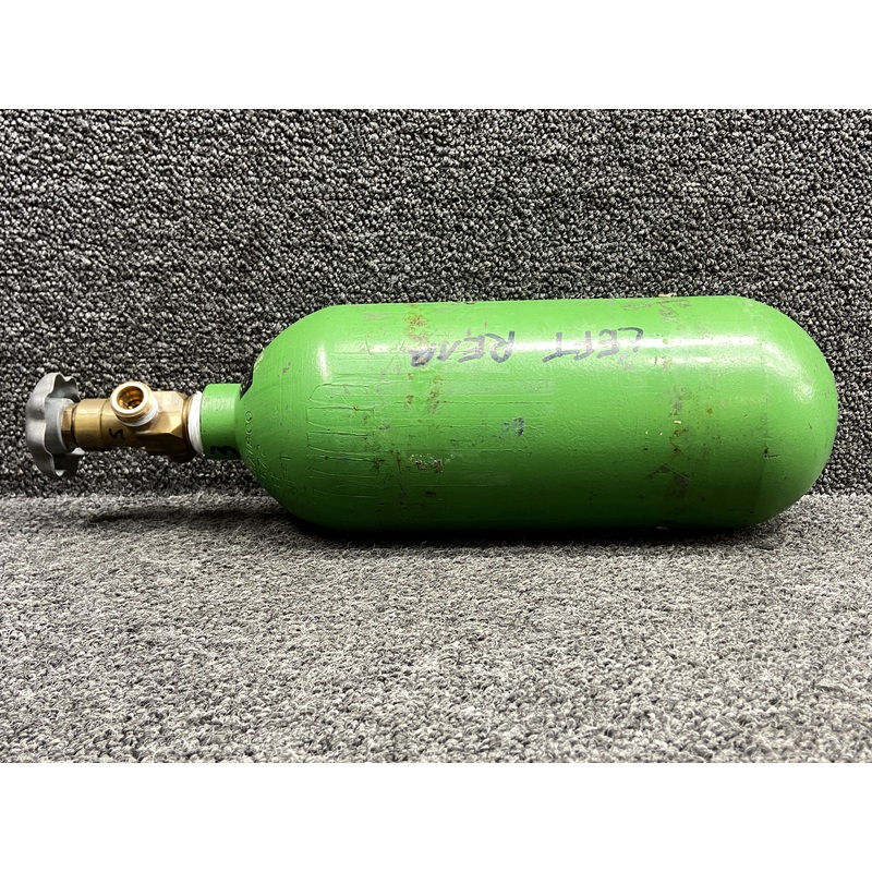 C166003-0103, C166004-0101 BE Aerospace Oxygen Bottle with On, Off Regulator