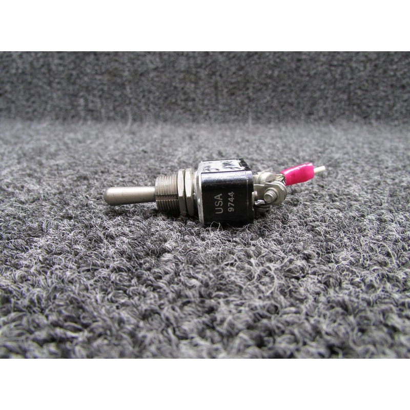 MS35058-27 (Alt: 8812K14) Cutler-Hammer Toggle Switch Assembly