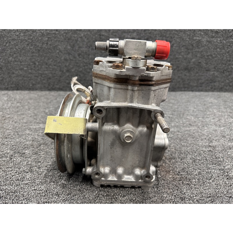 F209F-16908 Climate Control Air Conditioning Compressor Assembly