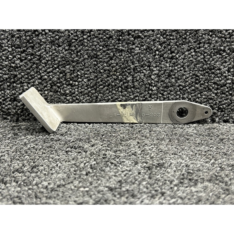 206-033-661-101 Bell 206L-1 Forward Cabin Door Handle LH