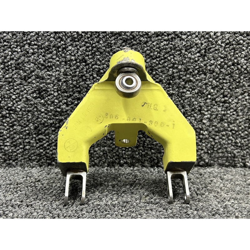 206-001-300-001 (Cast: 206-001-300-1) Bell Collective Pitch Control Bellcrank