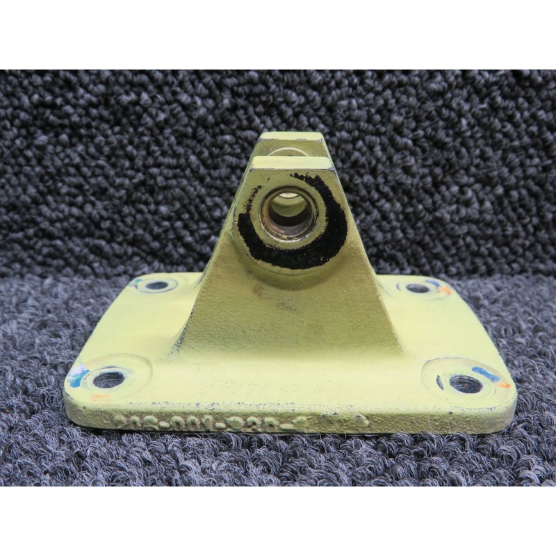 206-001-330-001 Bell 206B Pivot Support Assembly