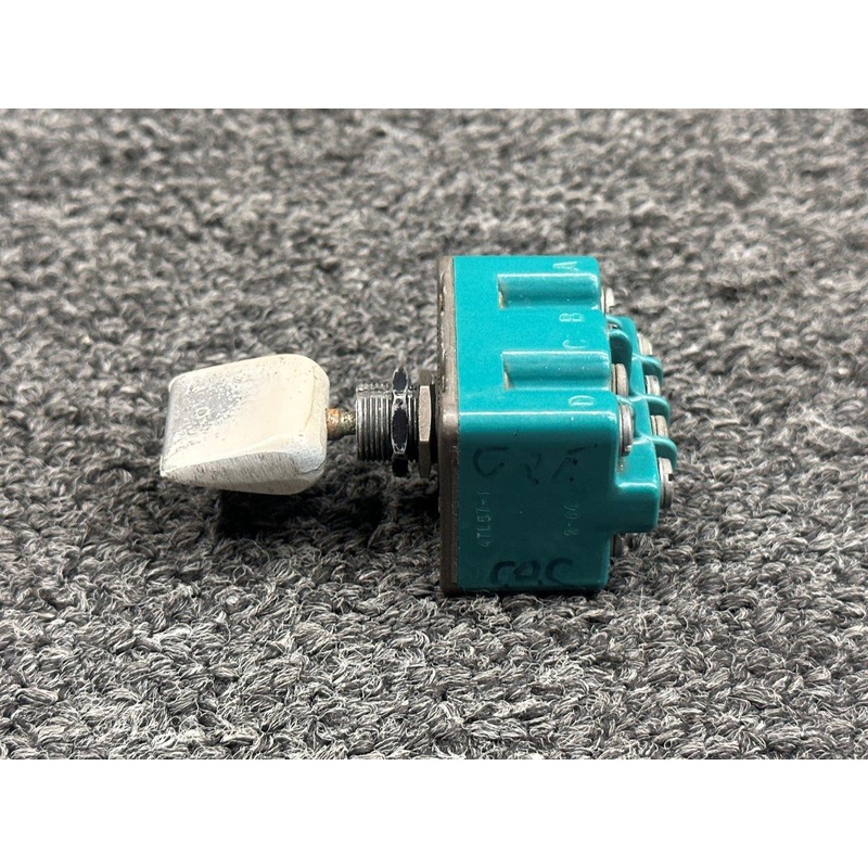 4TL57-1 (Alt: 487-839) Micro Switch Flap Toggle Switch Assembly
