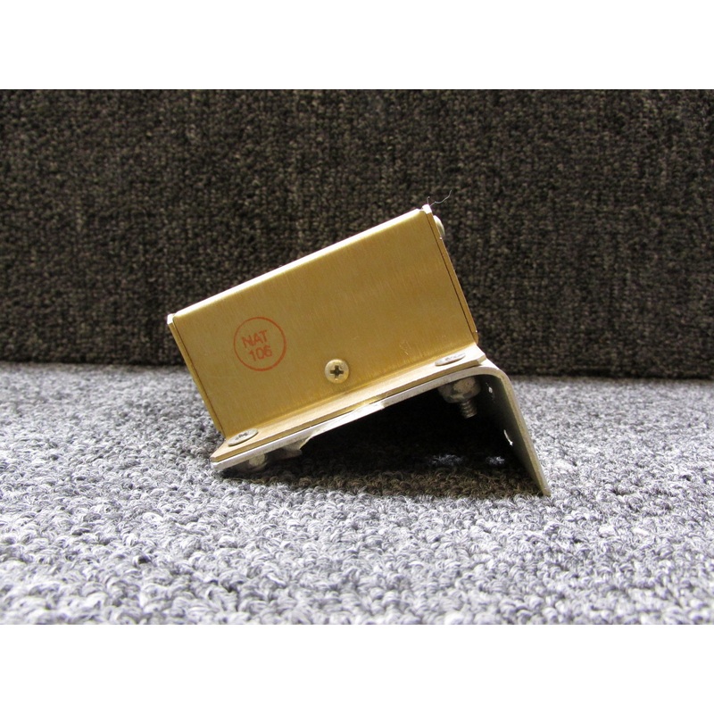 RS08-001 Northern Airborne Modular Remote Switch with Bracket (9-33 V)