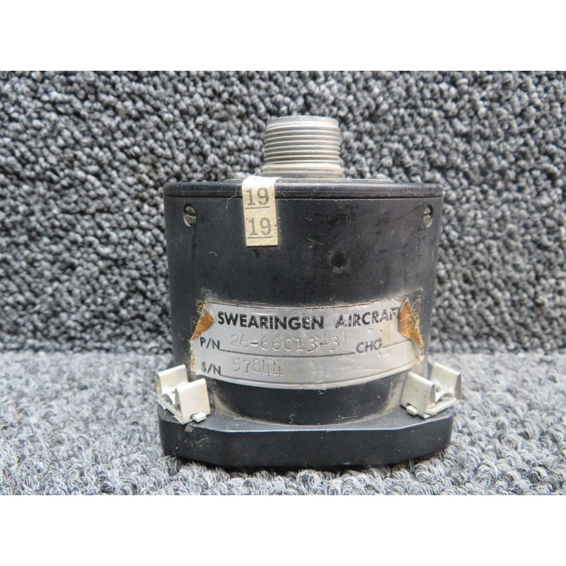 10499-A  Electric Auto Lite AN5795-6 Dual Oil Temperature Indicator