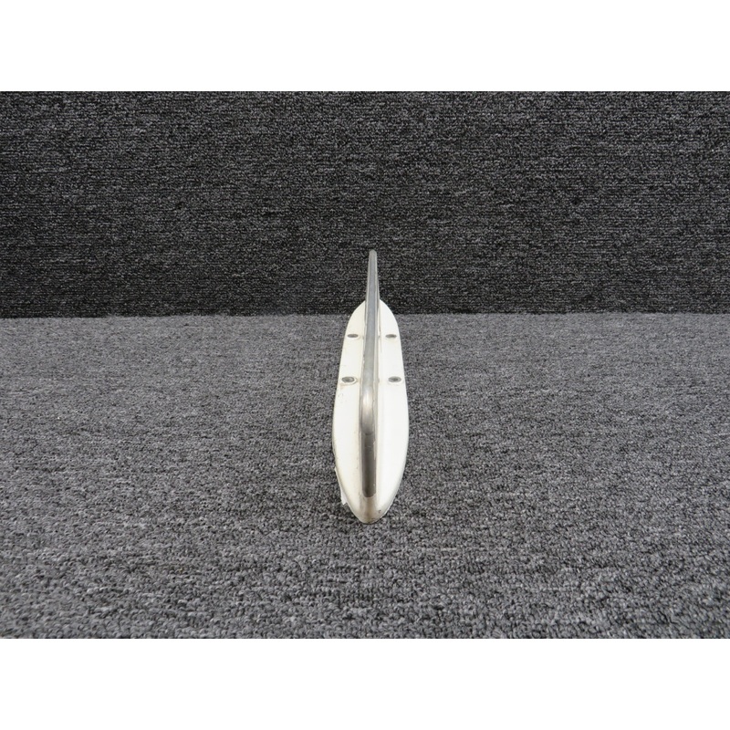 31-10-01 (Alt: 101-384179) Trivec Antenna Marker Beacon (Cracked) (Core)