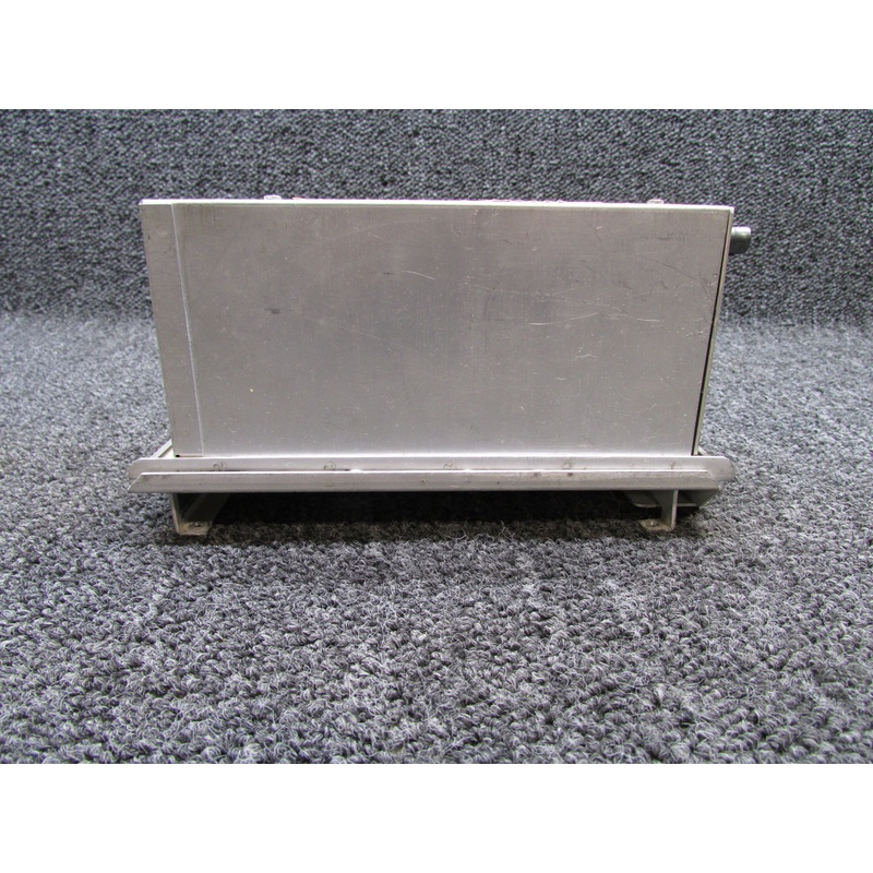 UGR-3 Narco UHF Glideslope Receiver with Mounting Base