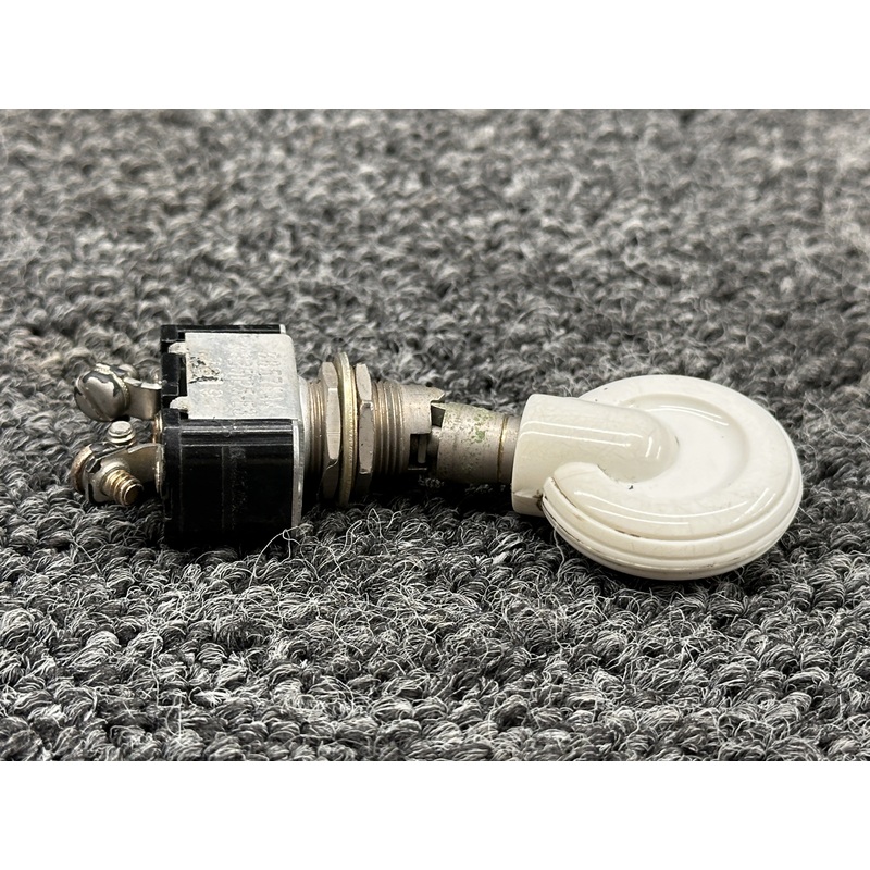 MS25125-E3 (Alt: 8857K44) Cutler Hammer Landing Gear Toggle Switch