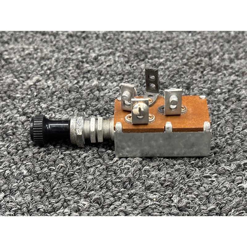 0713035-1 Cessna 172I Cole Landing Light Push-Pull Switch Assembly