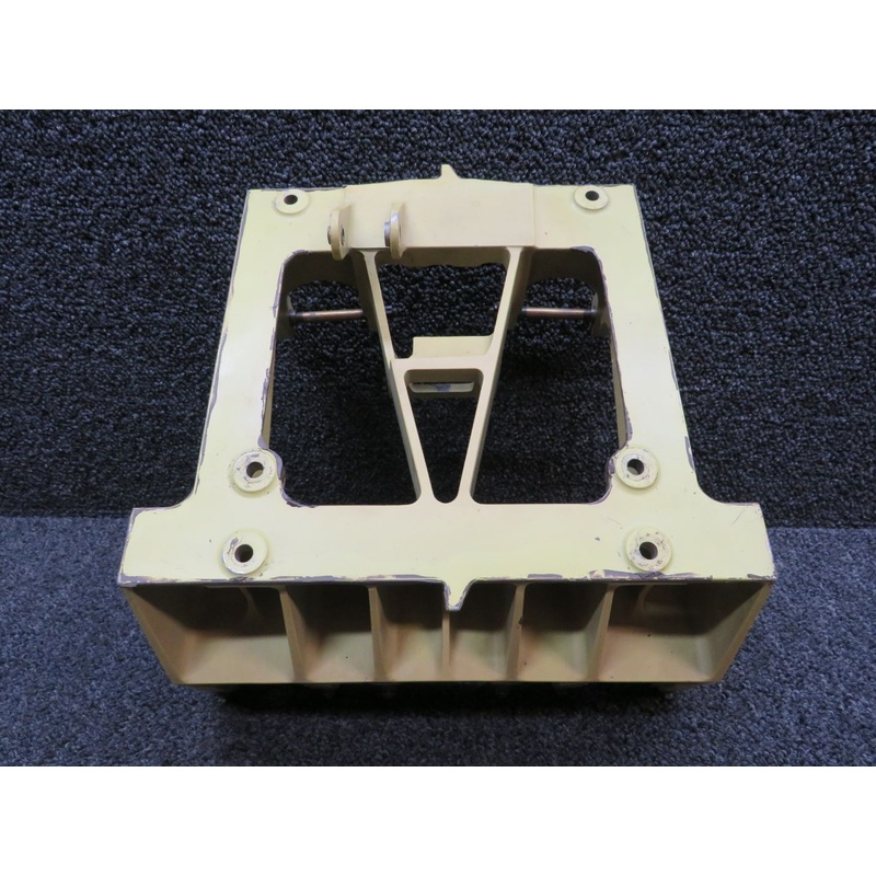 206-001-566-101 (Cast: 206-001-565-101) Bell 206B Support Assembly