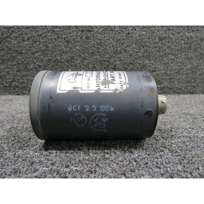 563-038 (Alt: 9914190-1) Hickok Hydraulic Pressure Indicator (Chipped Paint)