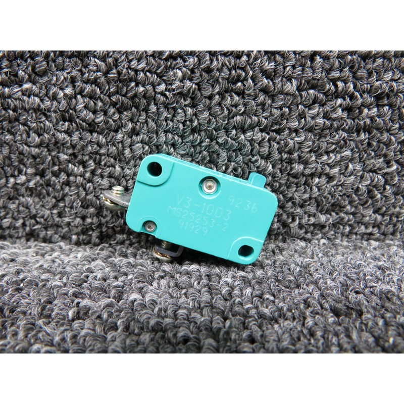 487-940 (Alt: MS25253-2) Micro Switch Limit Switch (New Old Stock)