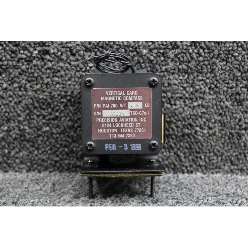 PAI-700 Precision Vertical Card Magnetic Compass Indicator (Lighted, 28V)