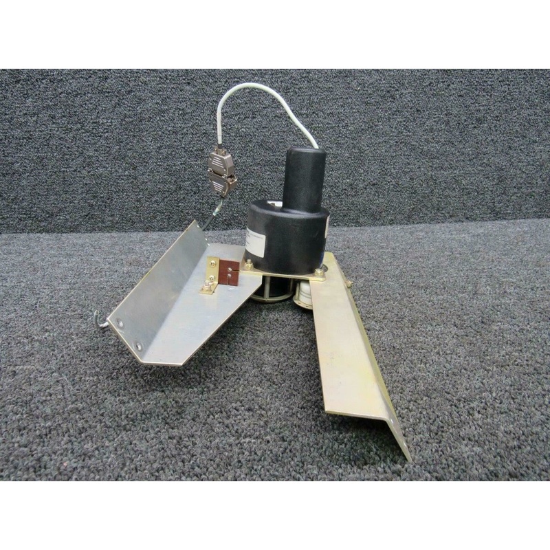 0106-T9 Cessna 421B S-Tec Corp Trim Servo Assy w/ Mount (Volts: 28)