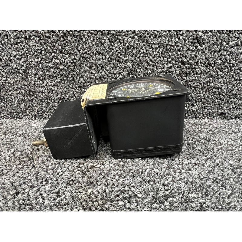 PAI-700 Precision Vertical Card Magnetic Compass Lighted Indicator (Volts: 14)