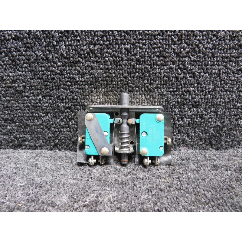MS16106-5 Micro Switch Dual Switch (New Old Stock)