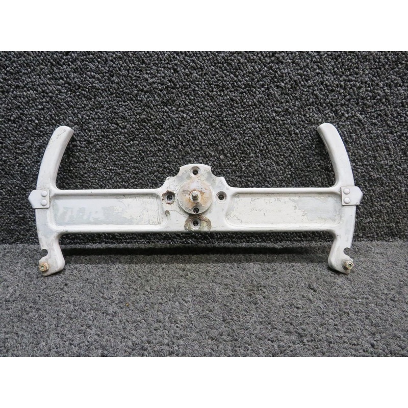 5565314-492 Alcoa Bellcrank (Worn Paint)