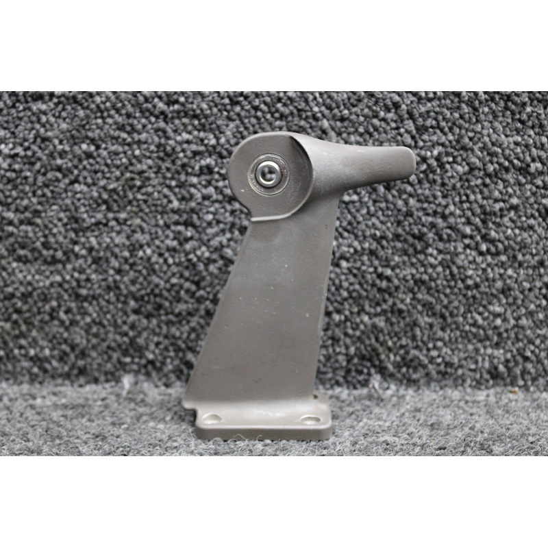 LA57265330 (Cast: LA57265331) Columbia LC41-550FG Flap Hinge Aft (WS 104.5)