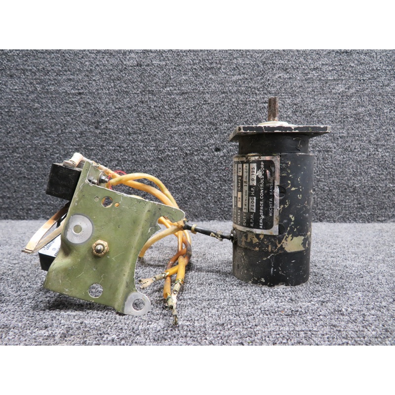 9910055-1 Aero Space DC Flap Motor w Switch (Volts: 28, Amps: 12)