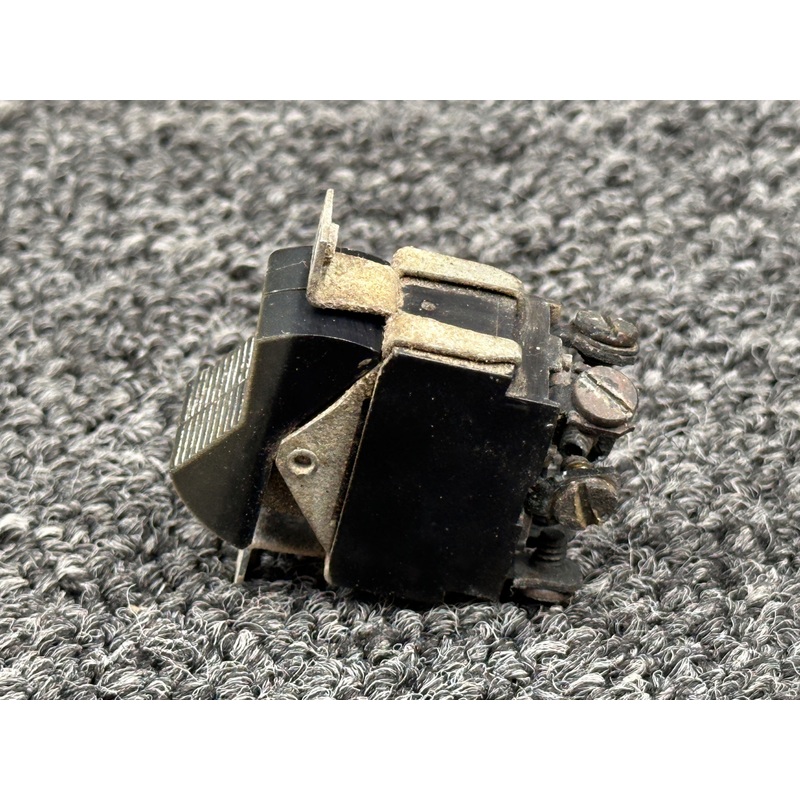 S-1160-2-3 Carling Split Rocker Switch Assembly (Has Corrosion)