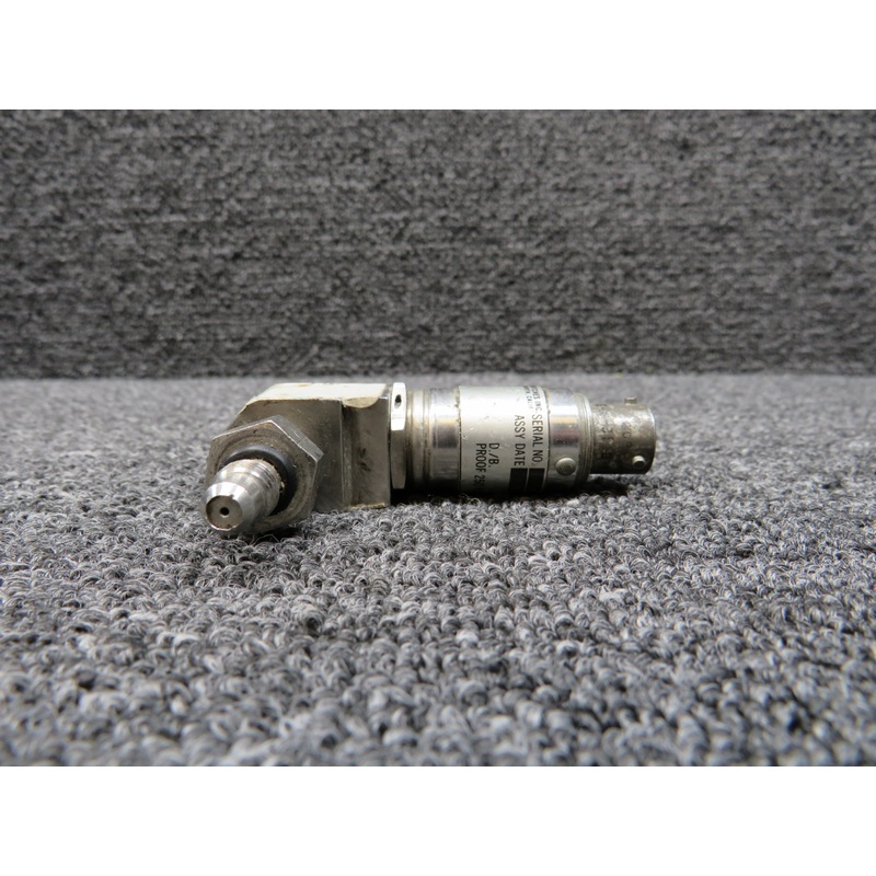 8G568-1 CCS Fuel Pressure Switch Assembly (Volts: 28)