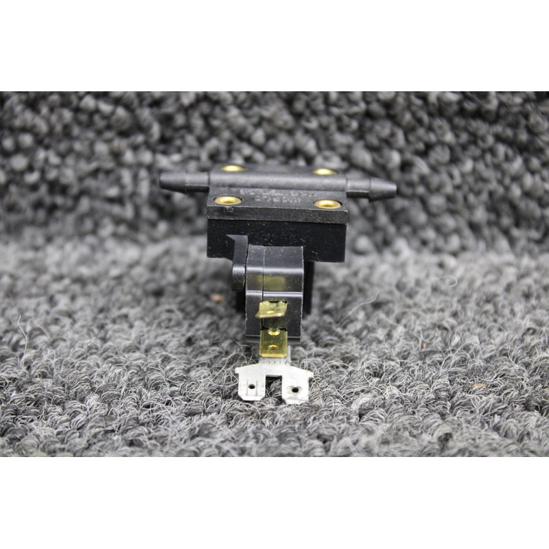 9072-905 Columbia LC41-550FG Door Seal Pressure Switch (Volts: 125, 250)