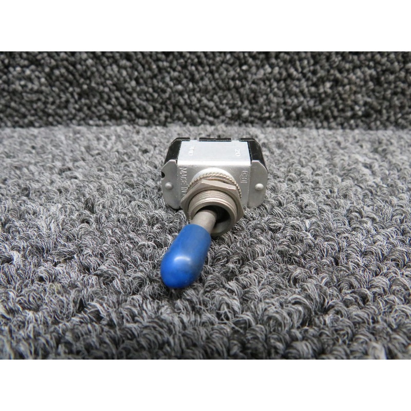 MS35058-22 (Alt: 8801K22) Cutler-Hammer Toggle Switch Assembly