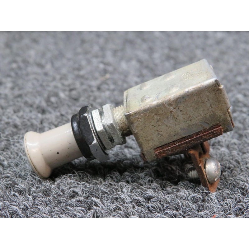 Cessna 170A Cole 2 Prong Switch Assembly, Pull Type