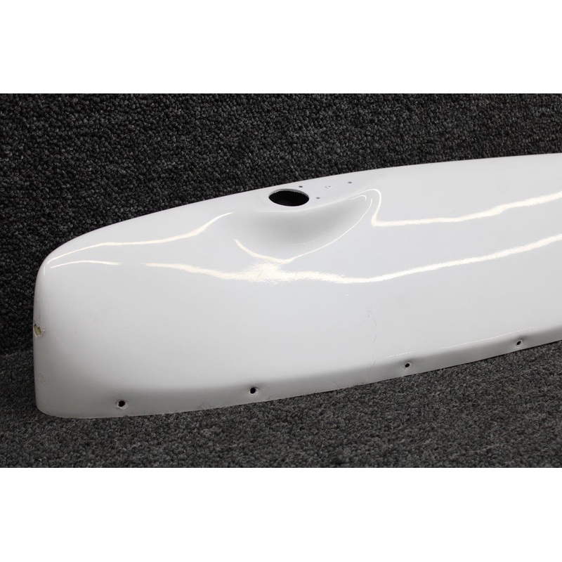 11050 Piper PA24-250 Met-Co-Aire Hoerner Style Wing Tip LH (White)